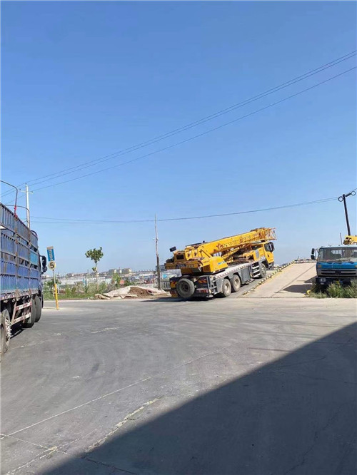 登封市25吨吊车的租赁价格大概是多少？