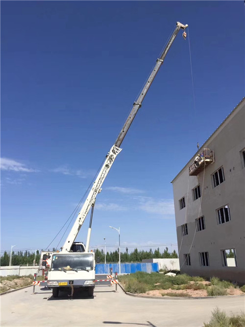 登封市“轻装强干”—— 吊车的 “轻量化臂架” 技术