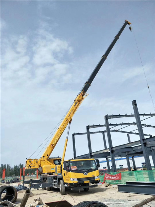 登封市超高层建筑钢结构吊装案例